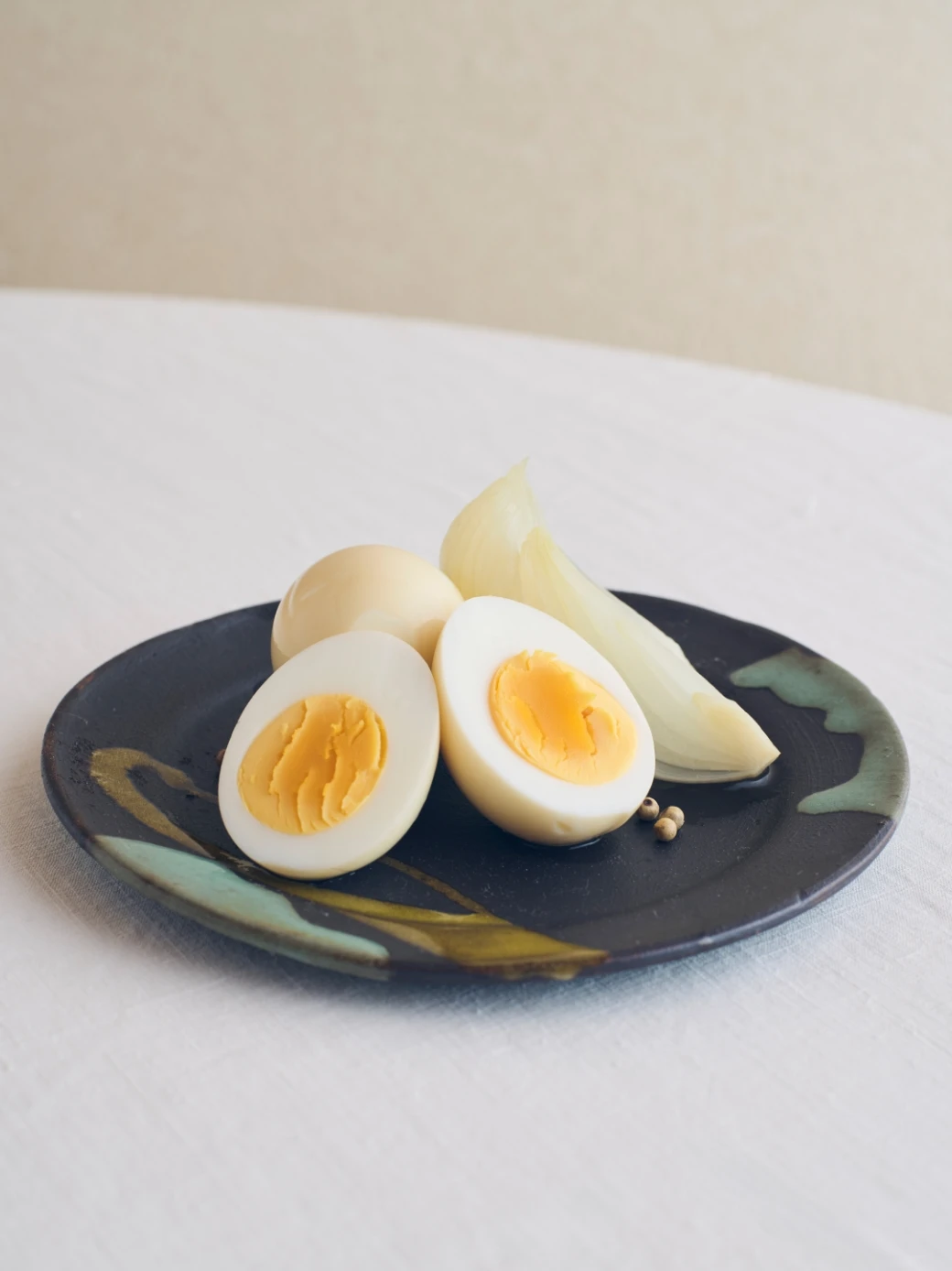卵と新玉ねぎのピクルス